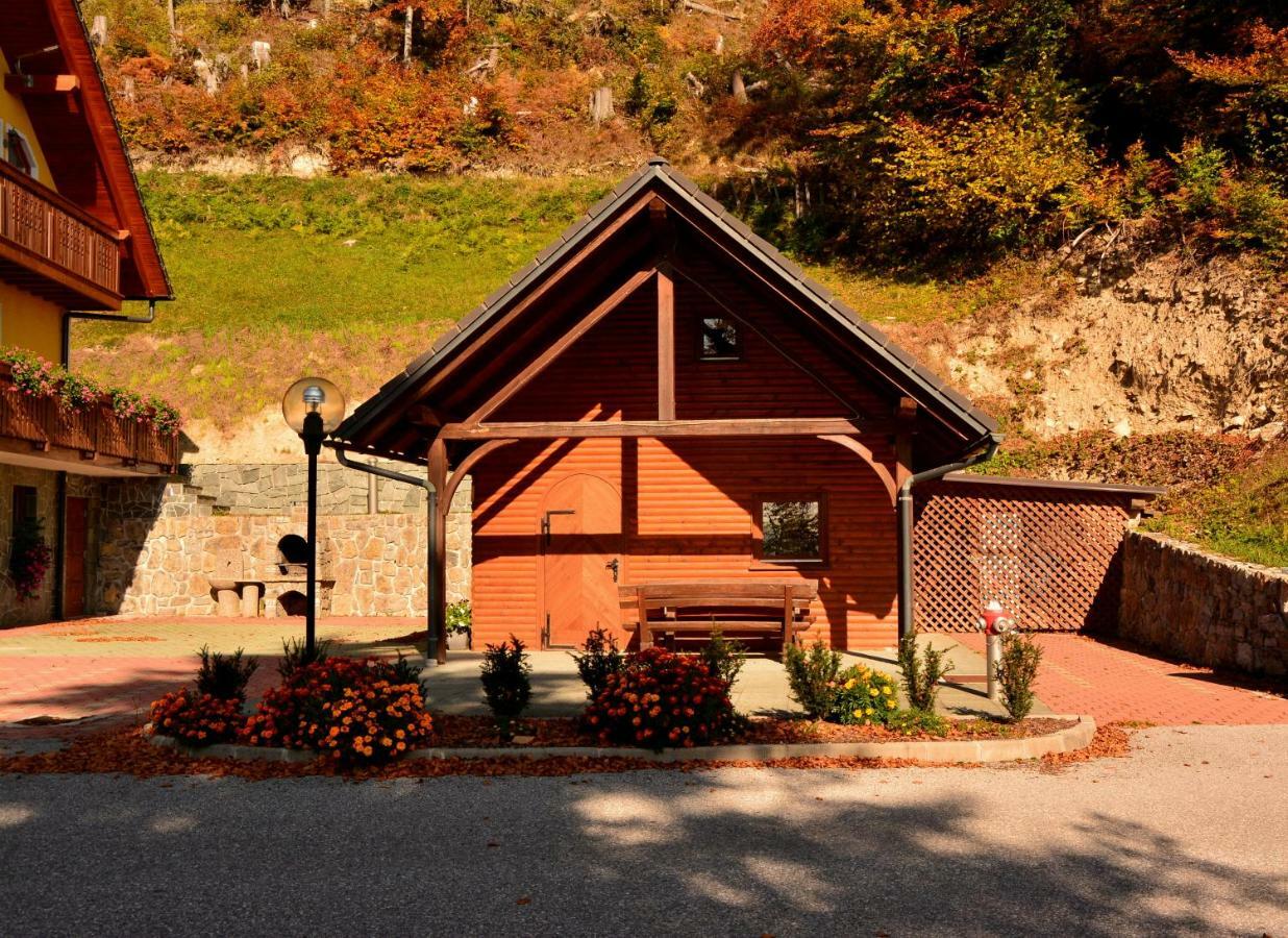 Apartments Gatej Cerkno Exterior foto
